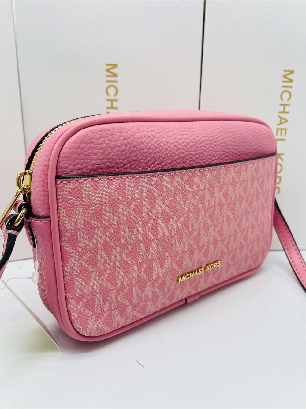 Michael Kors Jet Set Small Signature Logo Camera XBODY Crossbody
Carnation
NWT